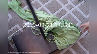 对话超淫荡，秀人极品外围绿茶婊女神【艾小青】千元定制福利，护士情趣发骚道具紫薇勾引小哥哥被干