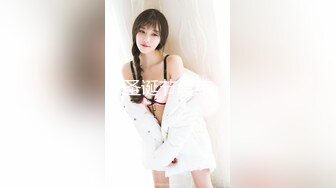   短发清纯系美女3P双男全身纹身小哥，按着双腿抽插无套内射，中场休息再来一炮，扶着屁股后入爆插