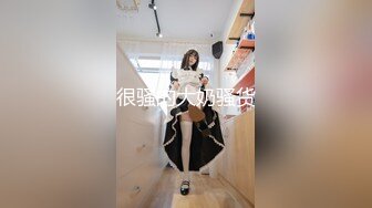 【新片速遞】  大神潜入酒店隔板女厕近距离侧拍❤️美女尿尿出来拍脸4K高清版