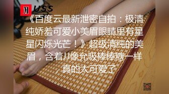 培训班女厕全景偷拍连衣裙美少妇的极品小嫩鲍