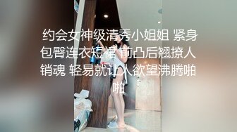 宿舍哥们手机里发现他和他女朋友开房时录制的视频,全程一直摸奶子舔逼抠逼